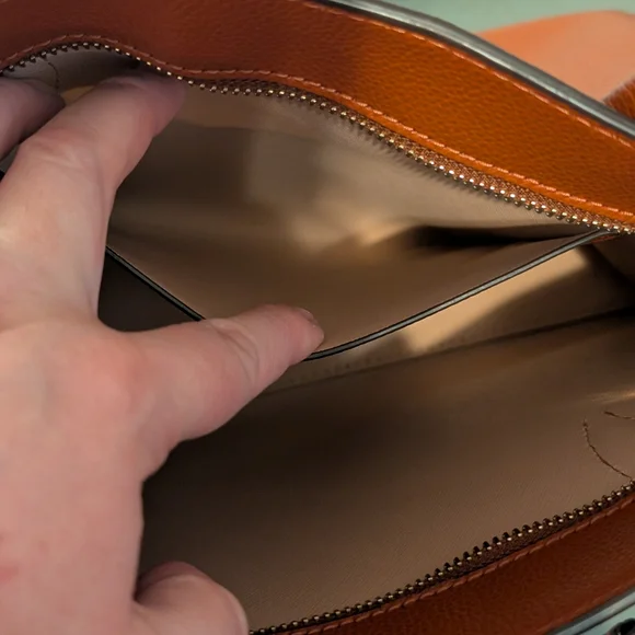 NEW Kate Spade Tan Leather Satchel With Bag Charm - Picture 6 of 6